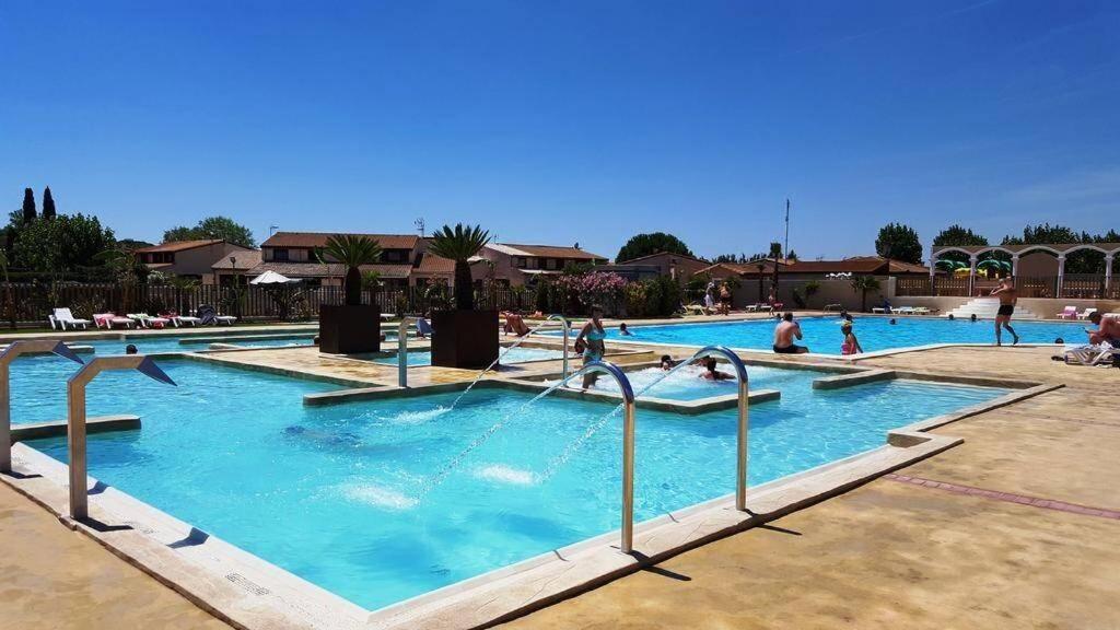 Holiday home Maison Confort 4 Ch 8p Domaine Prive Avec Piscines, Et A 10 Min A Pied