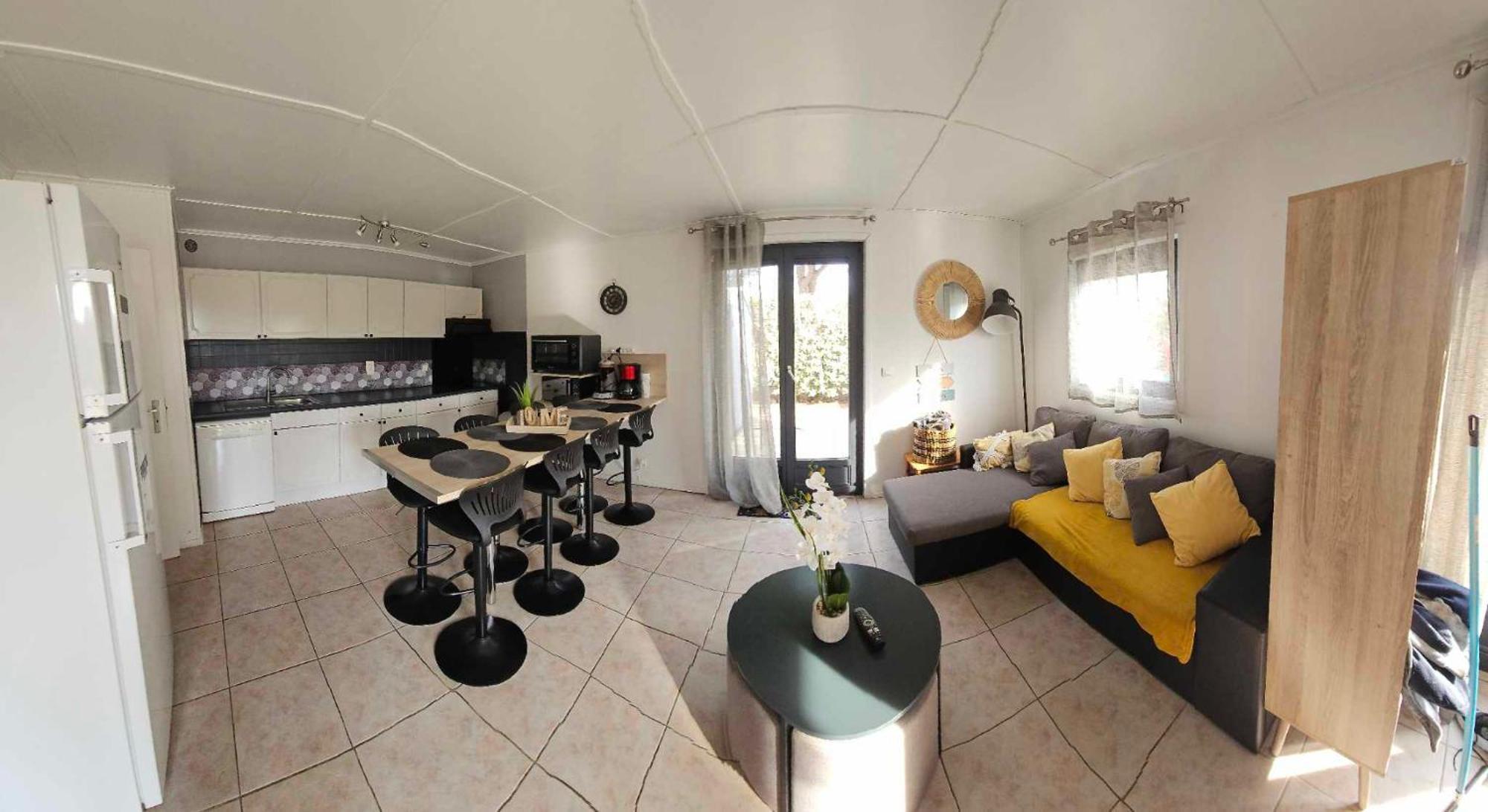 Maison Confort 4 Ch 8p Domaine Prive Avec Piscines, Et A 10 Min A Pied Holiday home