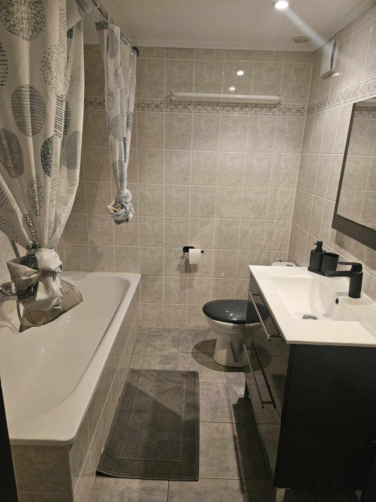 Maison Confort 4 Ch 8p Domaine Prive Avec Piscines, Et A 10 Min A Pied *