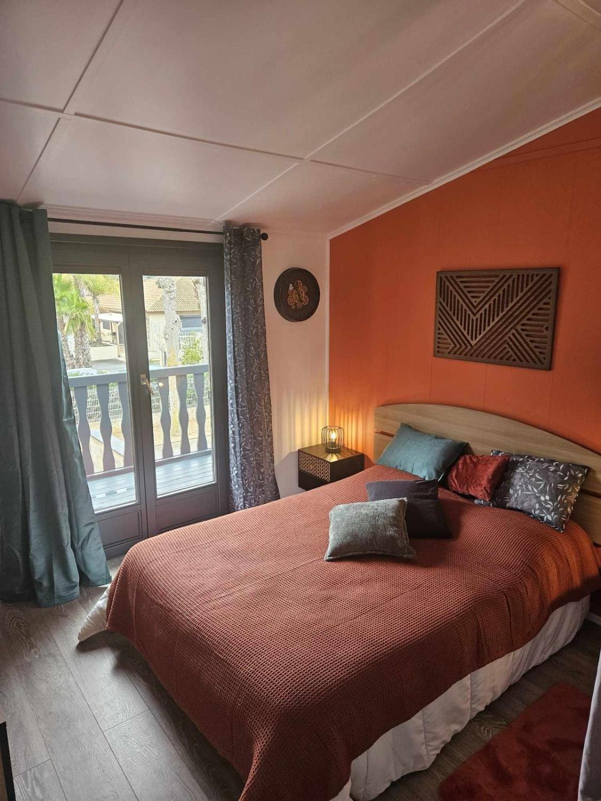 Maison Confort 4 Ch 8p Domaine Prive Avec Piscines, Et A 10 Min A Pied Vakantiehuis