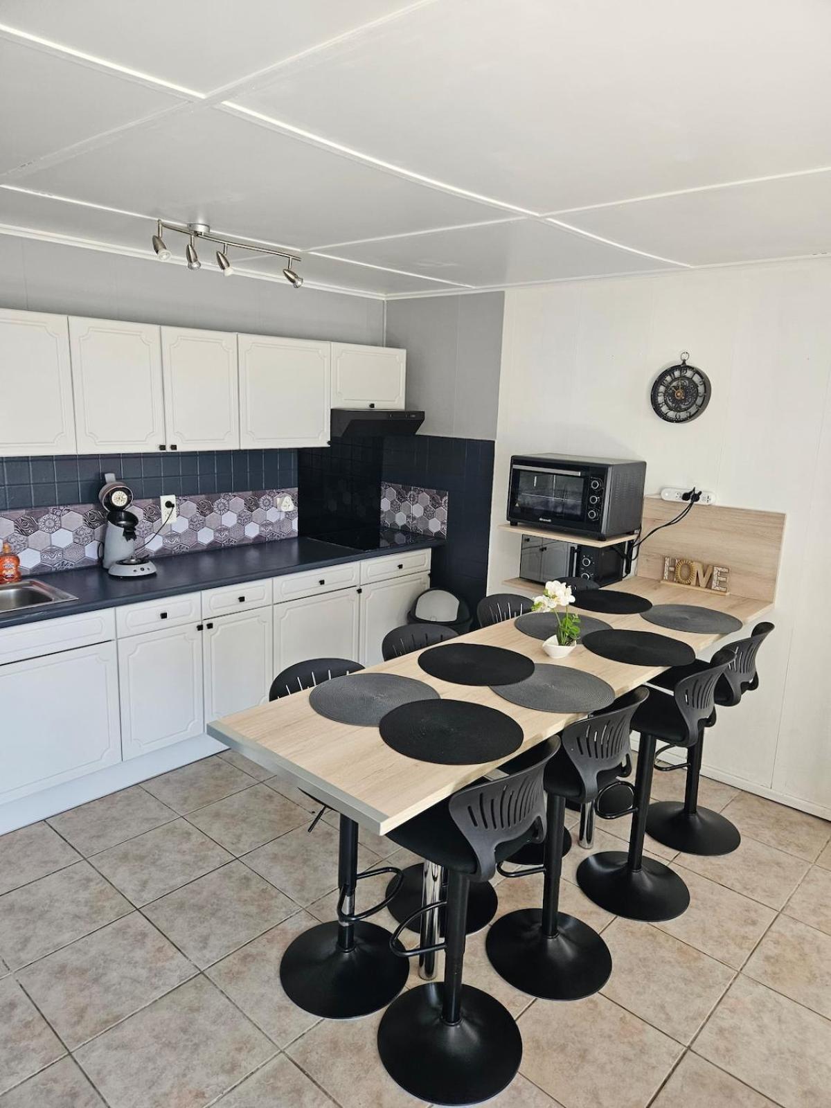 Vakantiehuis Maison Confort 4 Ch 8p Domaine Prive Avec Piscines, Et A 10 Min A Pied Portiragnes