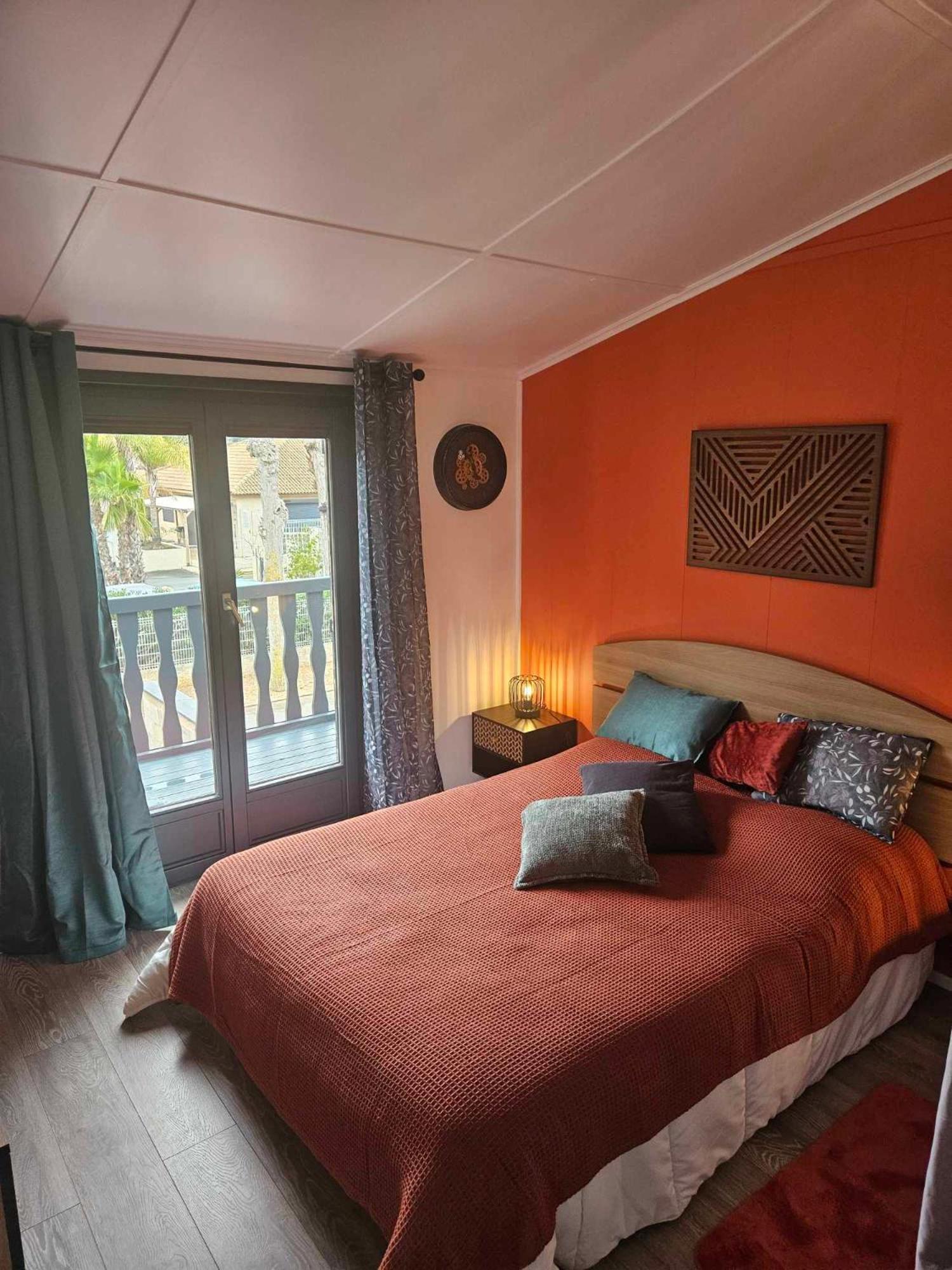 Maison Confort 4 Ch 8p Domaine Prive Avec Piscines, Et A 10 Min A Pied Holiday home Portiragnes