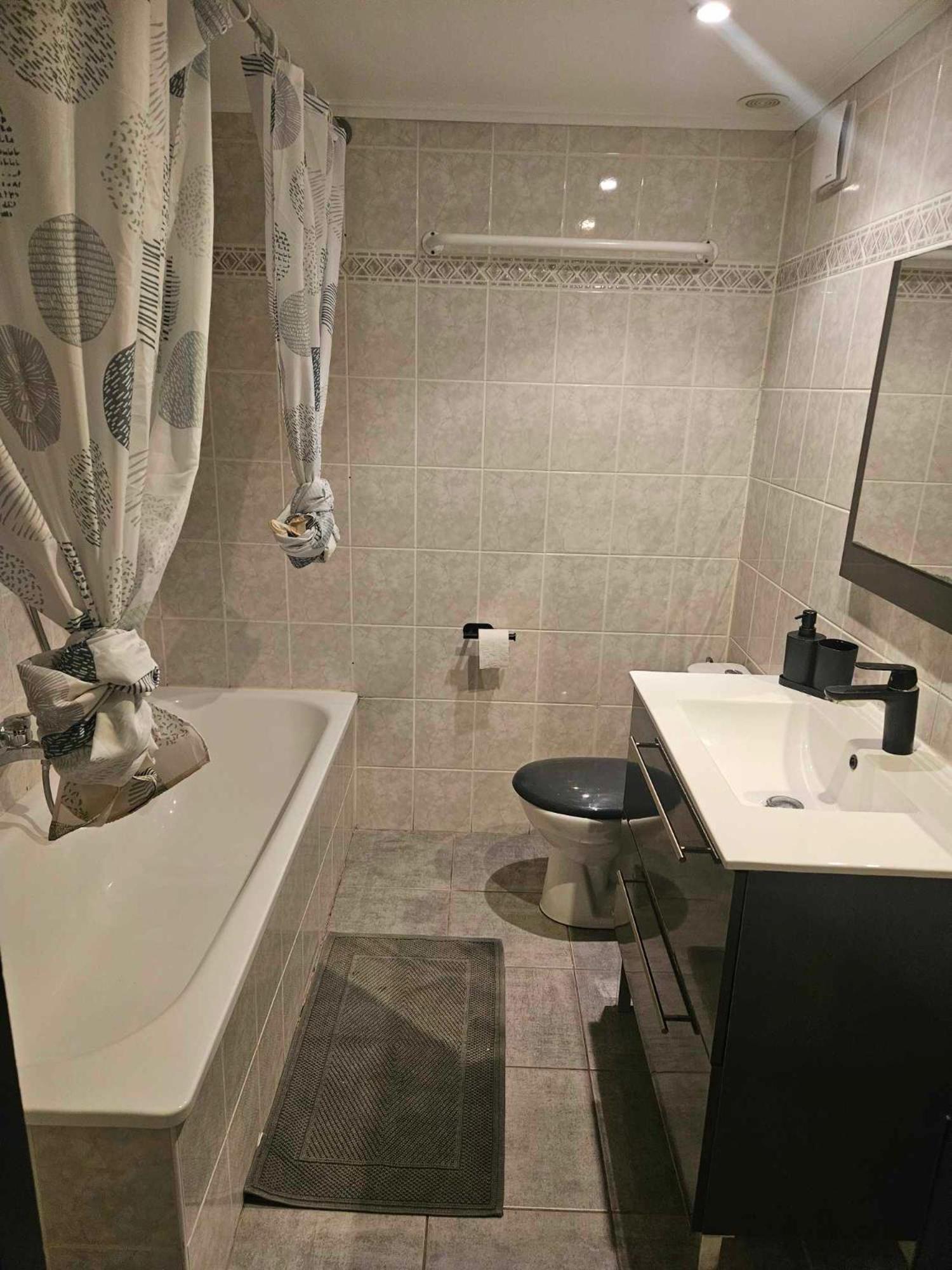 Maison Confort 4 Ch 8p Domaine Prive Avec Piscines, Et A 10 Min A Pied Vakantiehuis