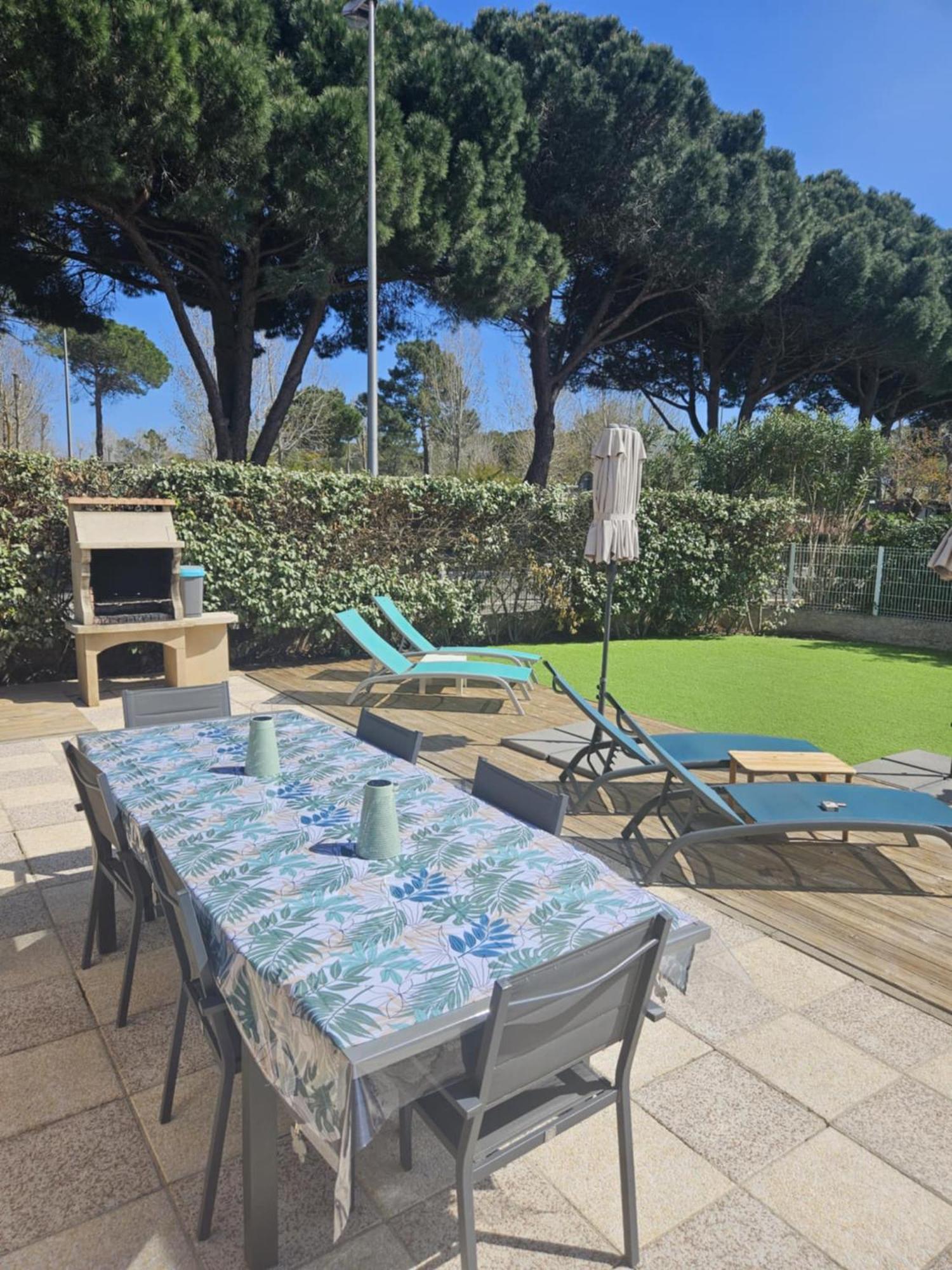 Maison Confort 4 Ch 8p Domaine Prive Avec Piscines, Et A 10 Min A Pied Vakantiehuis